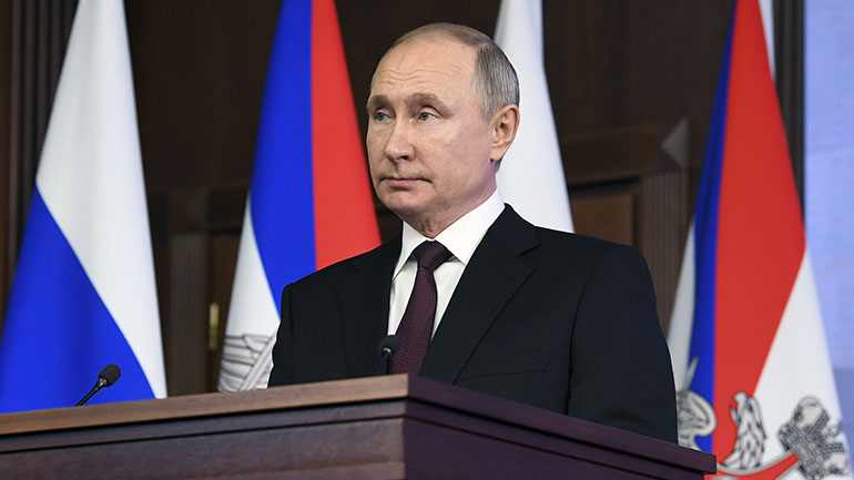 Ρωσία: Ο Πούτιν υπέγραψε νόμο που επιτρέπει σε πρώην προέδρους να γίνουν ισόβιοι γερουσιαστές